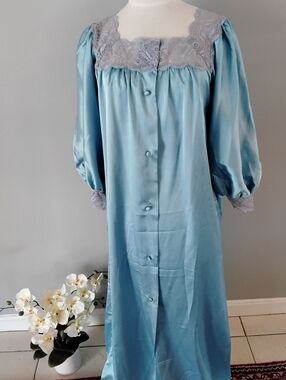 Vintage Christian Dior Pengnoir Set Color Blue